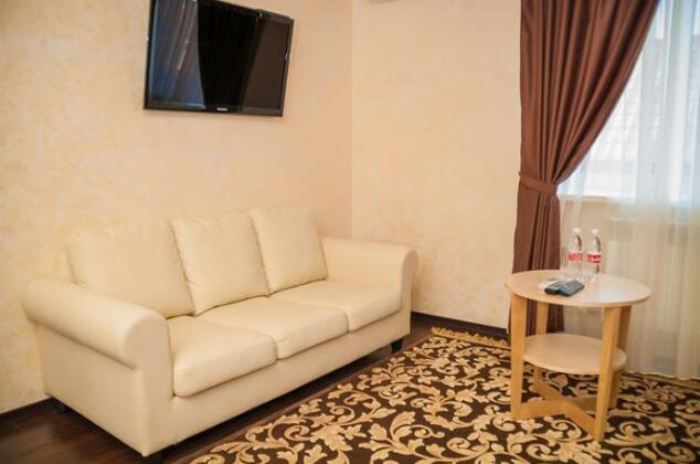 Royal Castle Hotel Volgograd - Photo2