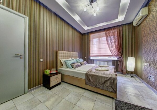 URoom Mini Hotel - Photo2