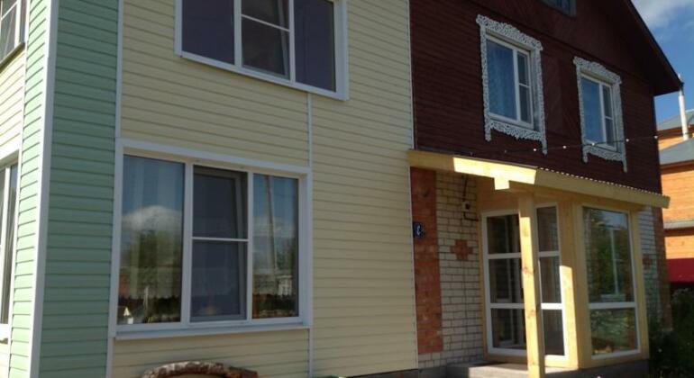 U Ozera Guest House - Photo2