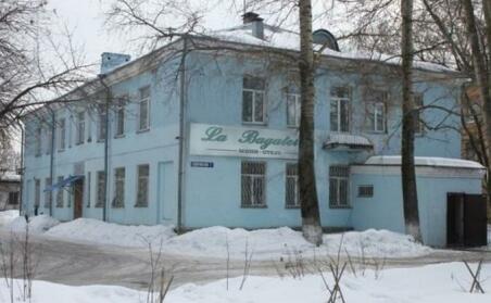 La Bagatelle Inn
