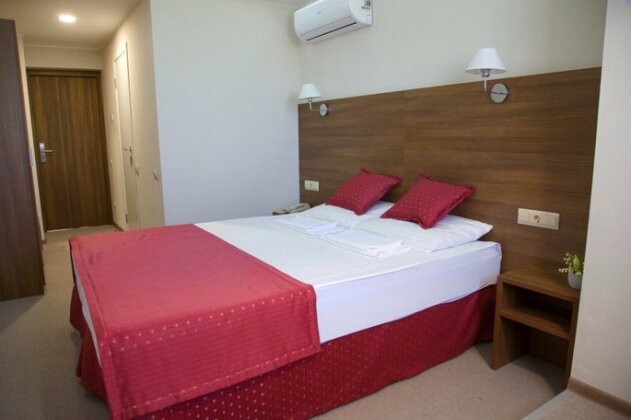 Hotel Milot - Photo4