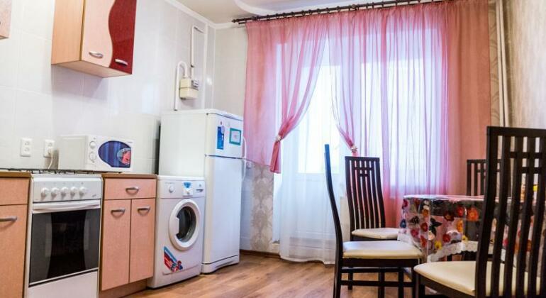 Apartment na Arsenalnoy - Photo4