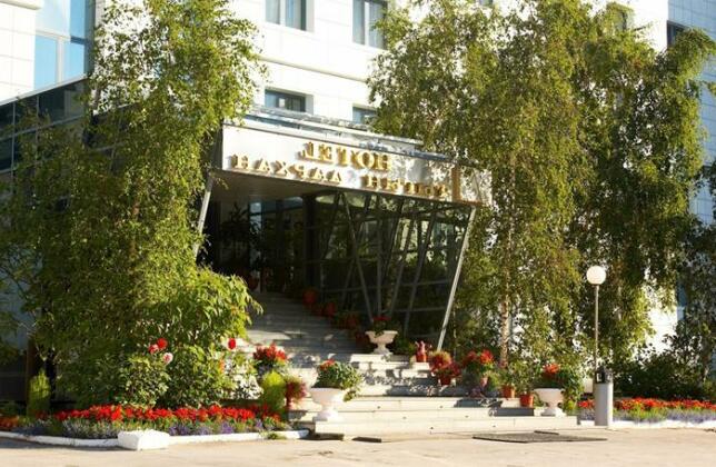 Tygyn Darkhan Hotel