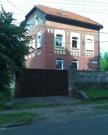  Photo 2