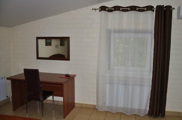 4 Rooms Hotel - Photo4