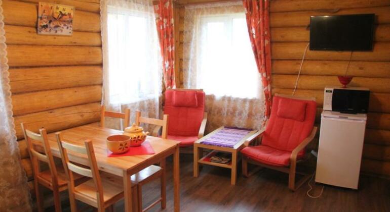 Uksovo Cottages - Photo2