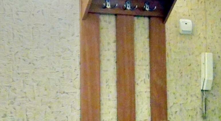  Photo 1