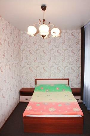 ALLiS-HALL One-Bedroom Apartment at Pervomayskaya 35