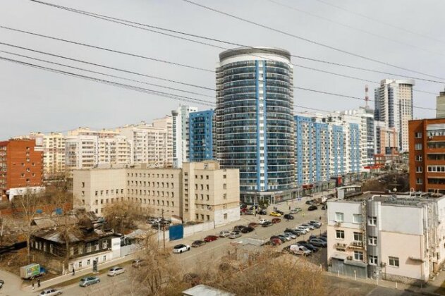 Apartment on Khokhryakova 100
