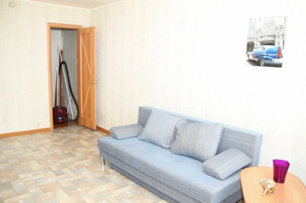 U ZhD Vokzala Apartments - Photo3
