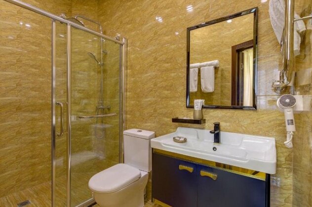 Golden Crown Zhukovsky - Photo4