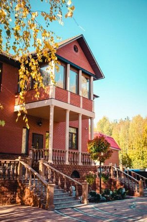 Shmel House