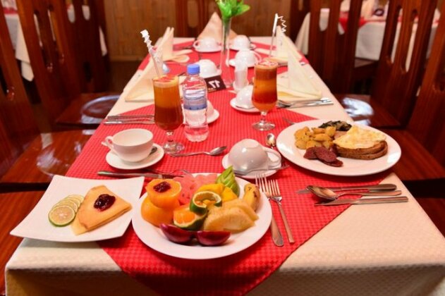 B Maurice Guest House - Photo4