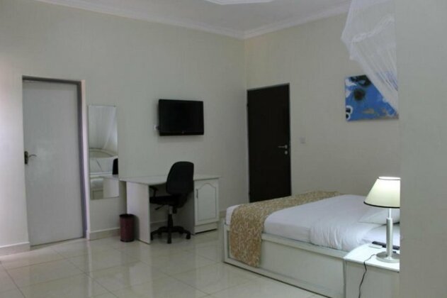 Hill Crest Hotel - Photo3