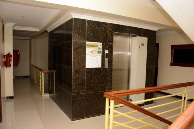 La Posh Hotel - Photo4