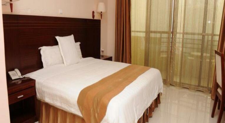 Nobleza Hotel - Photo4