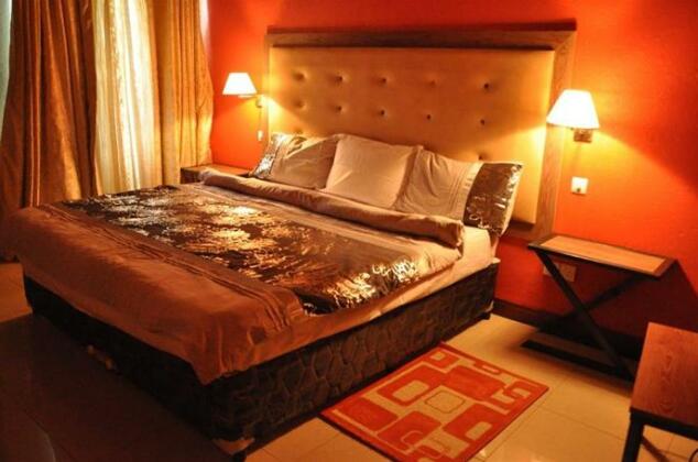 Peaceful Home Away from Home - Photo3