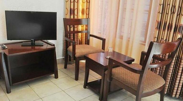 Quiet Haven Hotel - Photo3