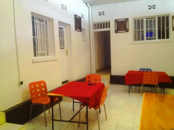 Sky House Inn - Photo2