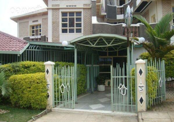 Splendid Hotel Sarl - Photo2