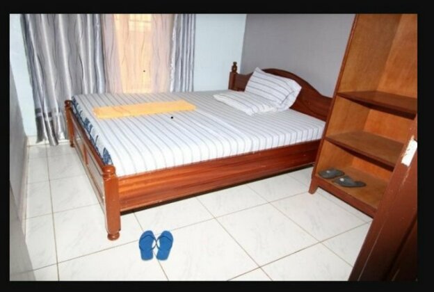 St Etienne Guest House - Photo3