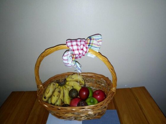 The Crib Serviced - Photo3