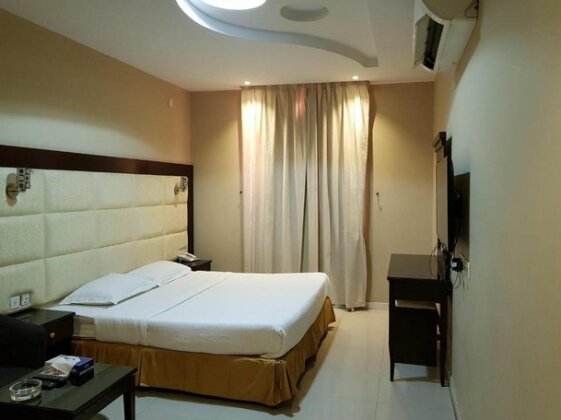Al Asjadia Furnished Units - Photo3