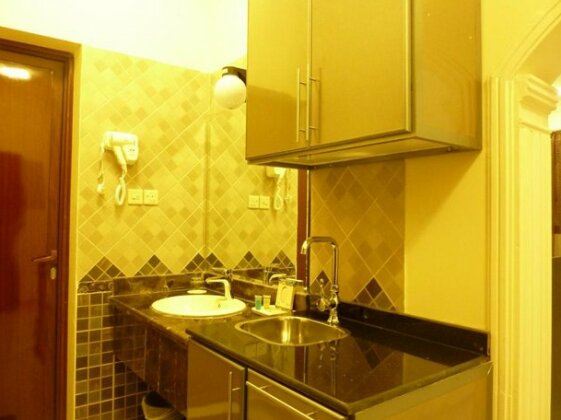 Low Light Suites - Photo3