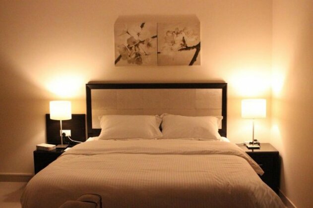 Low Light Suites - Photo4