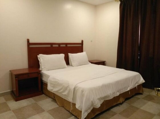 Al Aziziah Furnished Units - Photo4