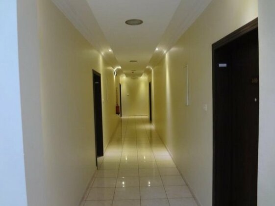 Al Berwaz Hotel Suites - Photo4