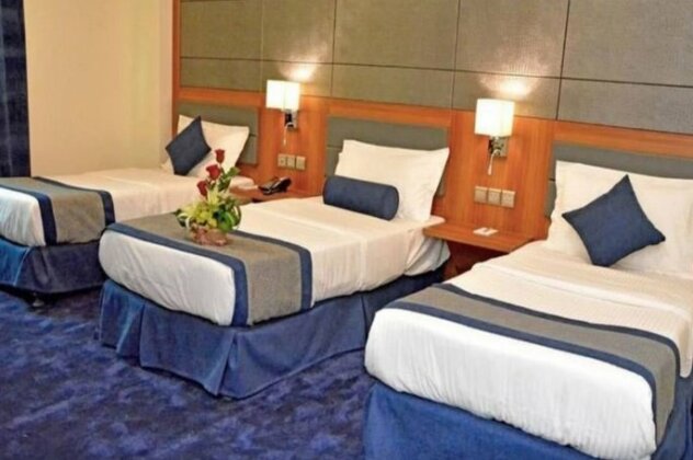 Grand East Hotel - Photo2