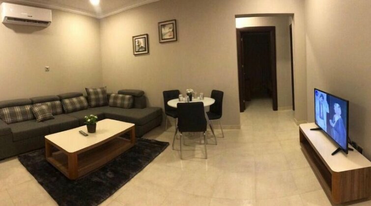 Gulf Breeze Hotel Apartments - Photo3