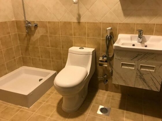 Gulf Breeze Hotel Apartments - Photo4