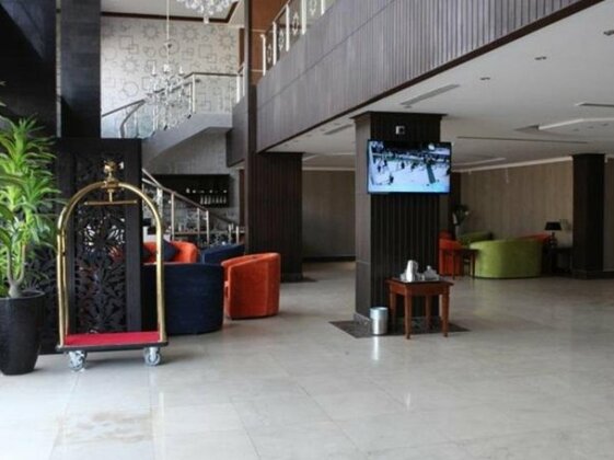 Kyan Executive Suites - Photo2