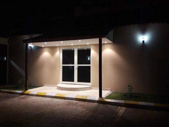 Al Bustan Crown Hotel 1 - Photo2