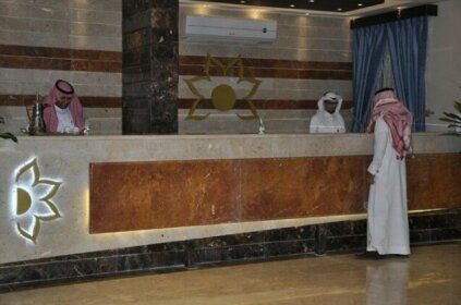 Al Bustan Crown Hotel 2