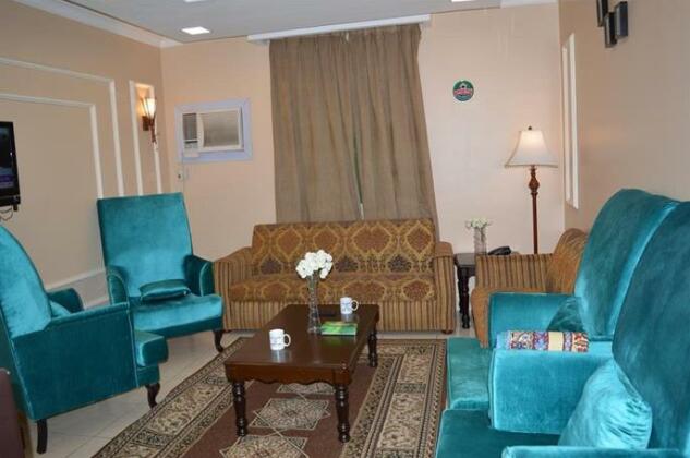 Crystal Al-Sharq ApartHotel - Photo3