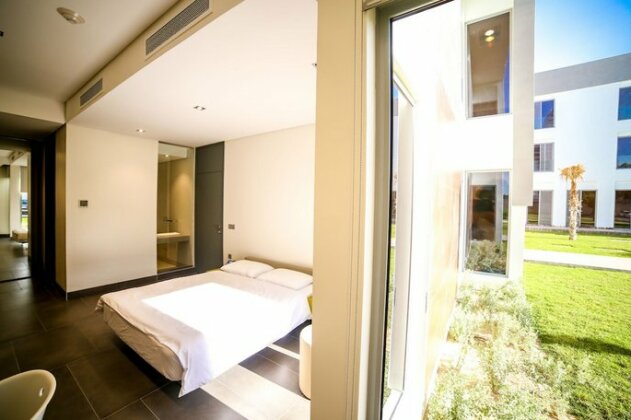 M Executive Hotel and Residence - Adults Only - Photo4