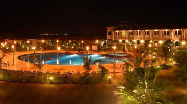 Boudl Half Moon Resort - Photo2