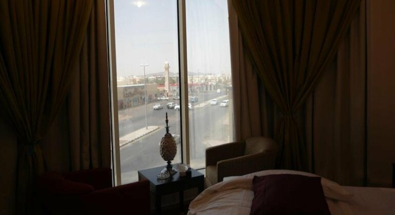 Raha Hotel Suites - Photo5