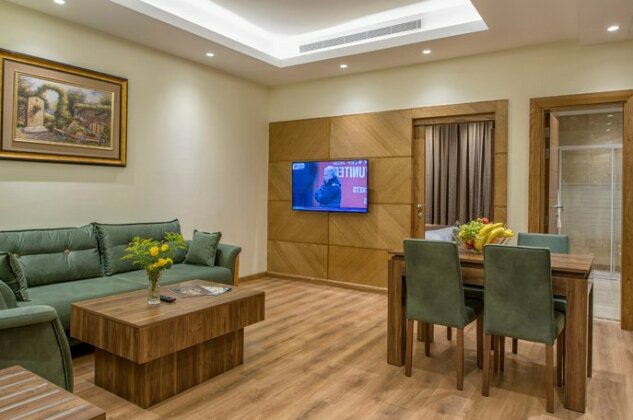 Classical Hotel Suites - Photo4