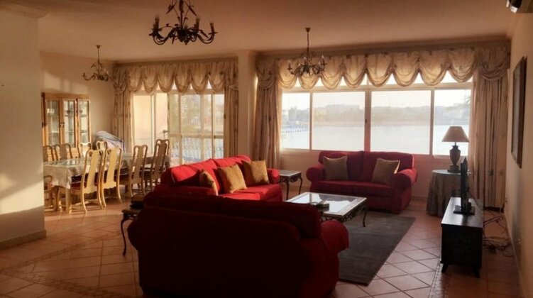 Durat Alarous Apartment - Photo2