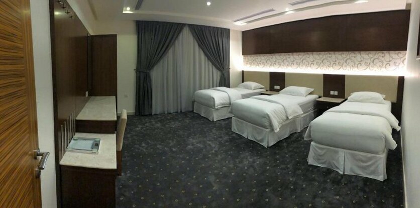 Hyatt Inn Suites - Photo2