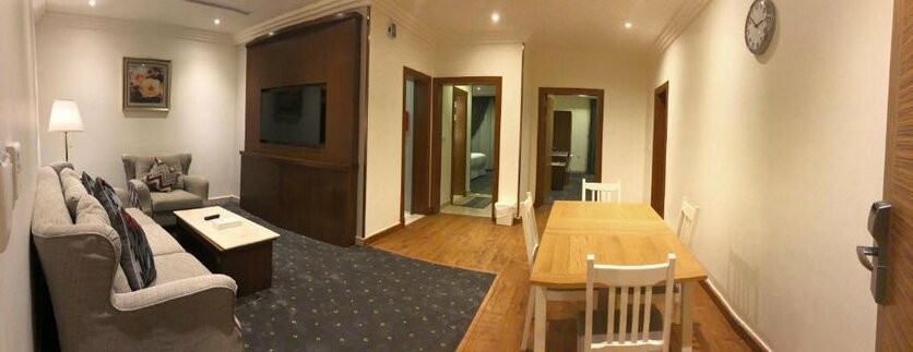 Hyatt Inn Suites - Photo3