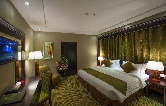 La Fontaine Royal Hotel - Photo4
