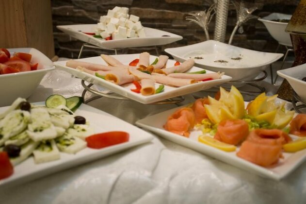 Lahoya Hotel Suites - Photo5