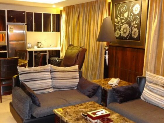 Orans Suites 4 - Photo5