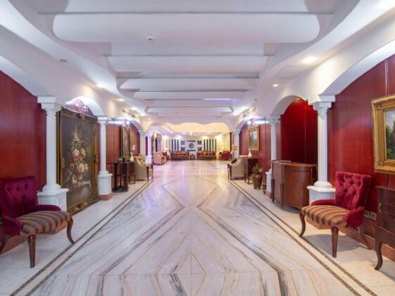 OYO 148 Shathi Almas Hotel Suites - Photo2