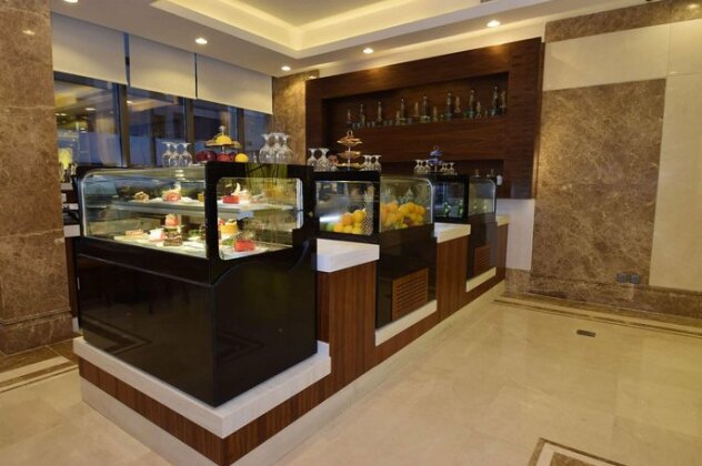 Salsabil Hotel by Warwick Al Corniche - Photo3